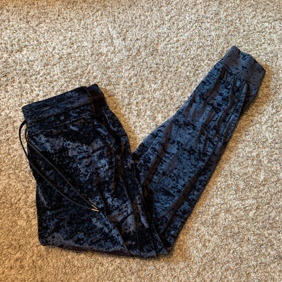 lululemon athletica Pants - Lululemon velvet joggers
